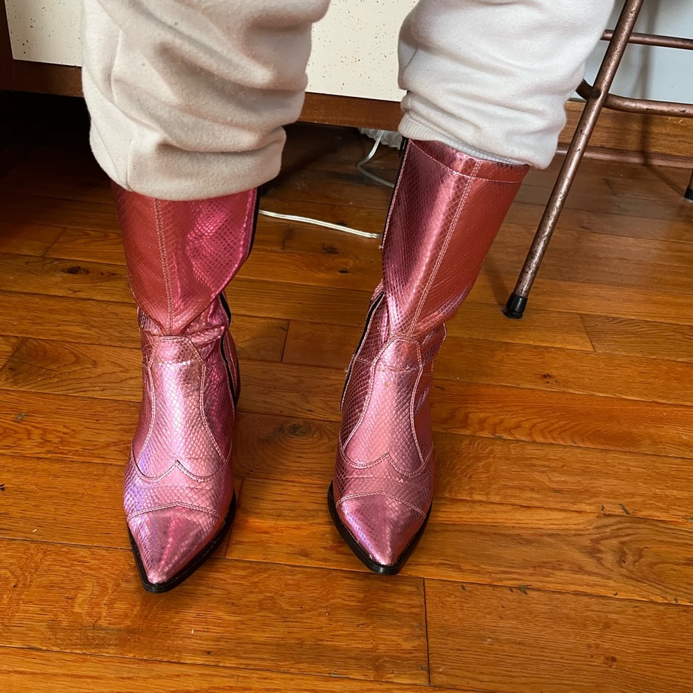 COPY - Steve Madden shiny pink cowgirl boots womens size 7